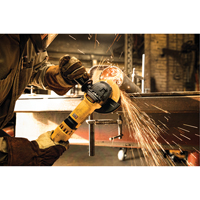 DEWALT DWE43066N Meuleuse &agrave; angle avec interrupteur &agrave; g&acirc;chette, 6", 120 V, 13 A, 9000 Tr/min