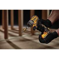 DEWALT DCF601F2 Trousse de tournevis &agrave; moteur sans balai Xtreme, 1/4", 12 V, 200 UWO couple max., Lithium-ion bloc-pile