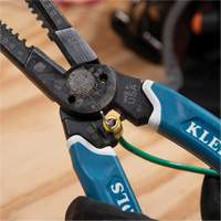 Klein Tools K12065CR Outil polyvalent Klein-Kurve pour d&eacute;nuder, couper et sertir les fils, 8-1/4" lo, 8 - 20 AWG