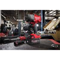 Milwaukee 2967-20 Cl&eacute; &agrave; choc 1/2" &agrave; couple &eacute;lev&eacute; M18 Fuel avec anneau de friction, 18 V, Mandrin 1/2"