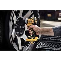 DEWALT DCF913B Cl&eacute; &agrave; chocs sans fil MAX* avec enclume &agrave; anneau ouvert (outil seulement), 20 V, Mandrin 3/8"