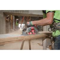 Milwaukee 2931-20 Scie circulaire &agrave; poign&eacute;e arri&egrave;re M18 FUEL avec ONE-KEY (outil seulement), 7-1/4", 18 V