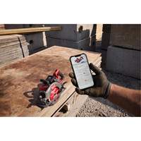 Milwaukee 2931-20 Scie circulaire &agrave; poign&eacute;e arri&egrave;re M18 FUEL avec ONE-KEY (outil seulement), 7-1/4", 18 V