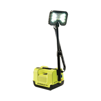 Pelican 094550-0000-245 Syst&egrave;mes d'&eacute;clairage pour zone recul&eacute;e 9455, DEL, 21 W, 1600 lumens, Boîtier en Plastique